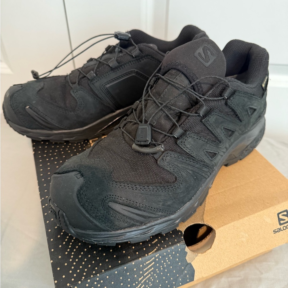 Salomon Men's All-Black Athletic Shoes